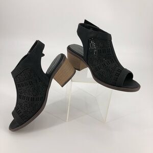 Avenue Cloudwalkers Harper Shootie Black Faux Leather Perforated Sz 8.5W